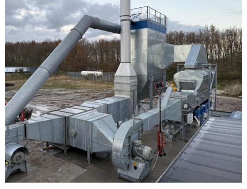 Sand dryer with heat recovery system